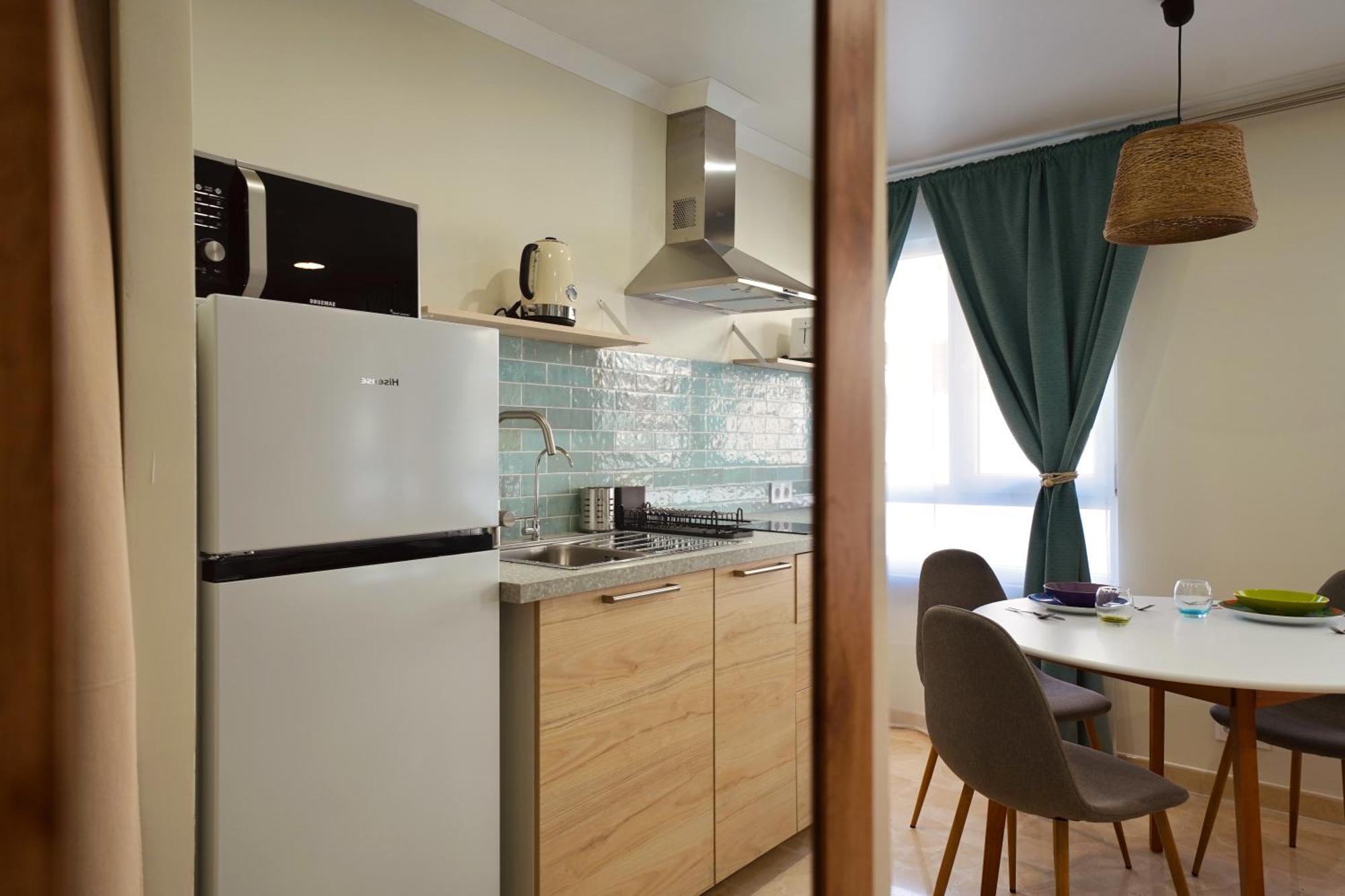 Parsami Suites ซานตาโปลา ห้อง รูปภาพ