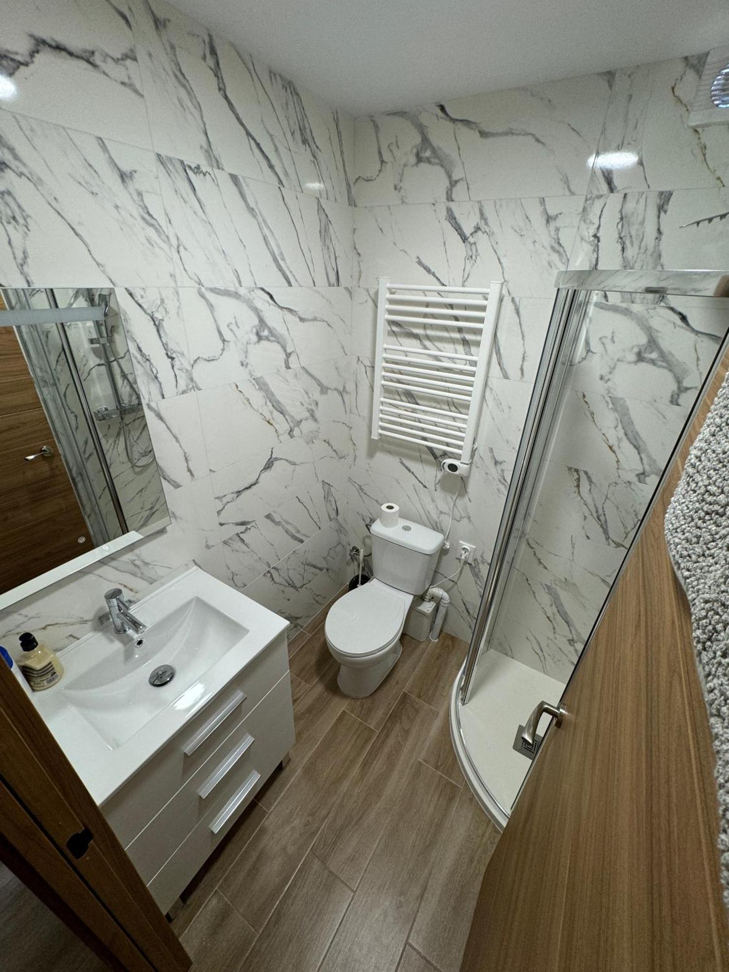 Parsami Suites ซานตาโปลา ภายนอก รูปภาพ